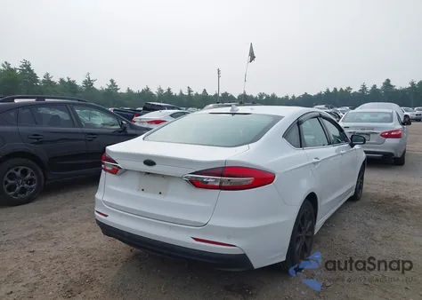 2019 Ford Fusion Se z USA, uszkodzony, nr VIN 3FA6P0LU4KR109090